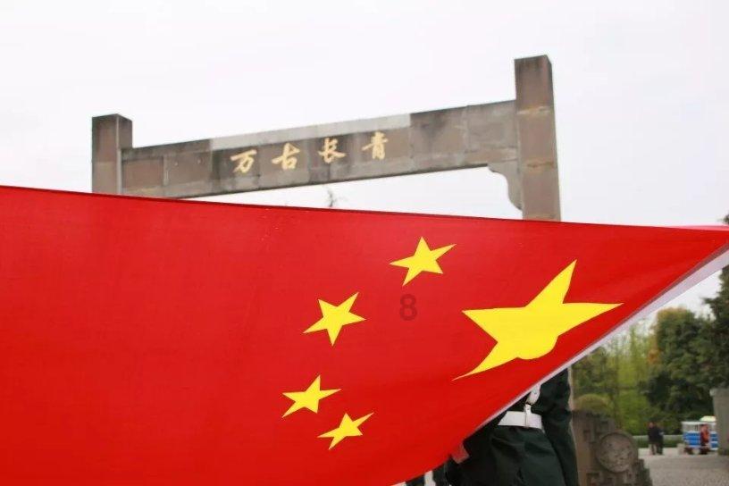 女生明明知道男生有女友了 还要追 这女生什么意思？？？