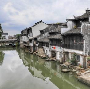 五彩几何塔